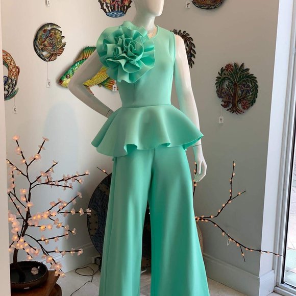 Ice Green Peplum Top - Picture 2 of 6